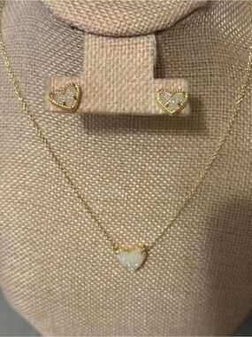 Kendra Scott Gold Heart Opal Druzy Necklace and Stud Set - White Opal